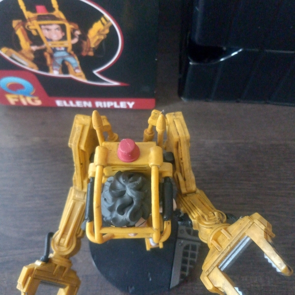 Aliens Ellen Ripley Q Fig Figure - Picture 10 of 11